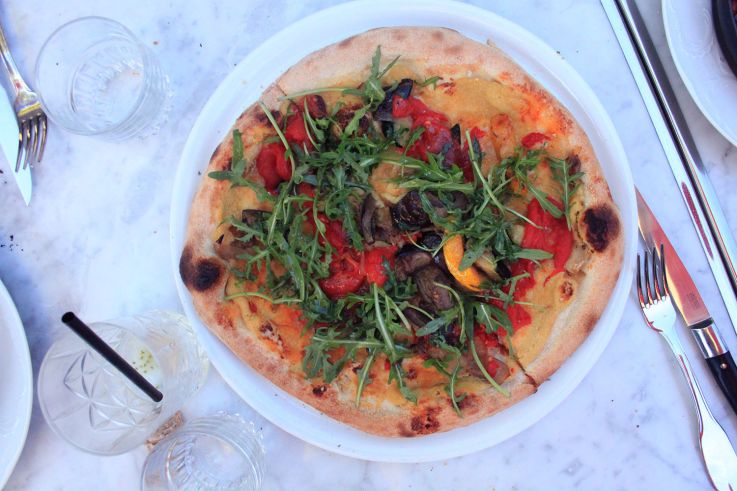 La terrasse du MOB Hôtel à Saint Ouen : bio et bon avec Brice Morvent !