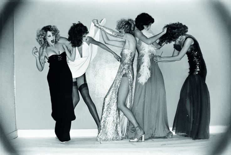 Azzaro, 50 ans d’éclats, l’exposition gratuite à Paris