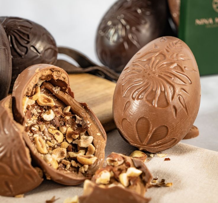 Le gâteau et chocolat de Pâques de Nina Métayer 2024, Pisanki et Nénuphar au programme