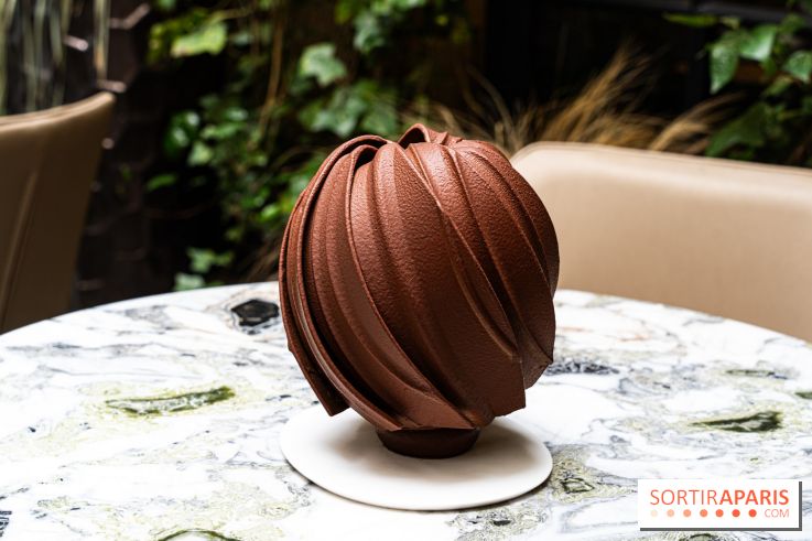 Oeuf de Pâques Floraison du Burgundy Paris 2024 par Léandre Vivier