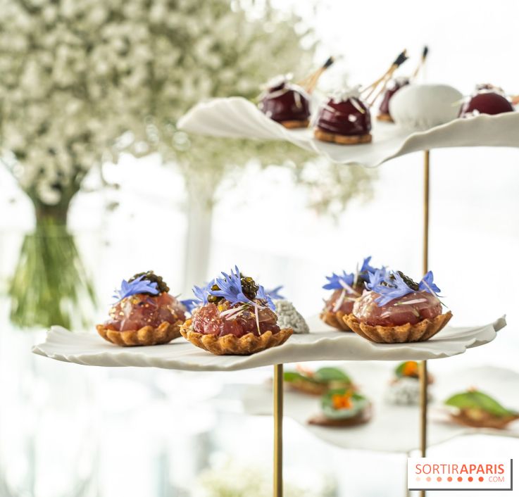 La terrasse en Rooftop du Peninsula Paris 2024, la terrasse bar secrète à la vue imprenable