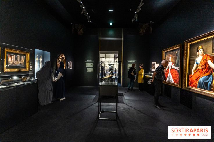 L'exposition gratuite des Bijoux de scène de la Comédie Française se dévoile à l'Hôtel Mercy-Argenteau