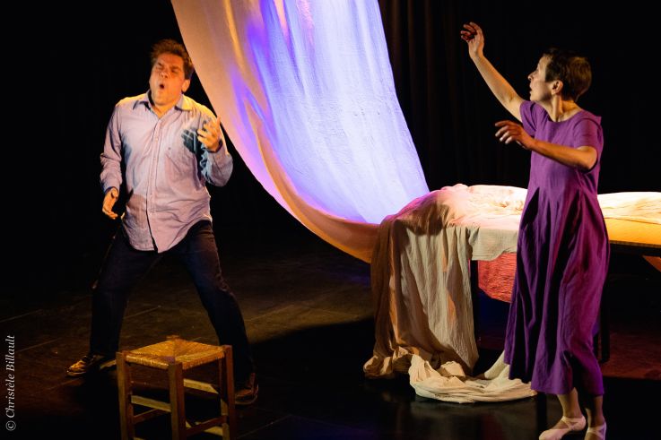 Tous les chiens sont roses, le spectacle poignant à l'Essaïon théâtre