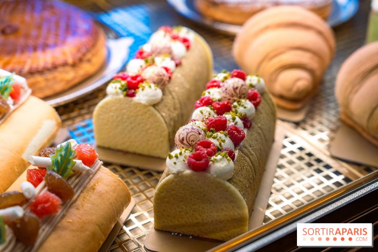 La Bûche de Noël croissant insolite du Bacha Coffee