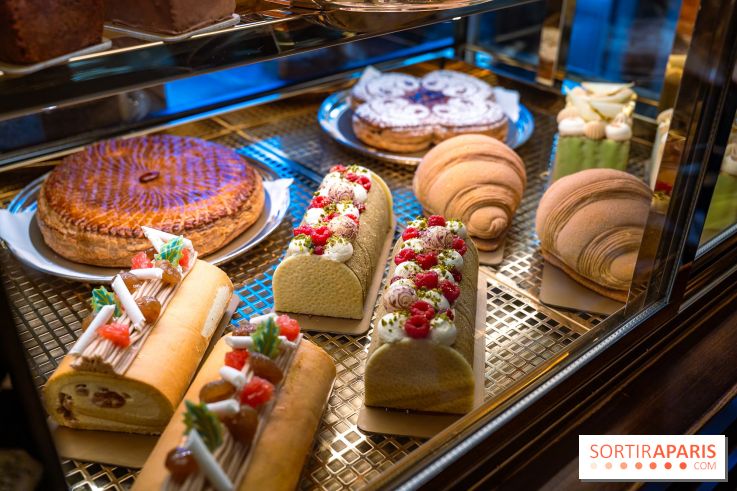 La Bûche de Noël croissant insolite du Bacha Coffee