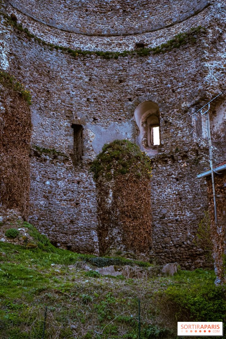 Le donjon de Maurepas dans les Yvelines