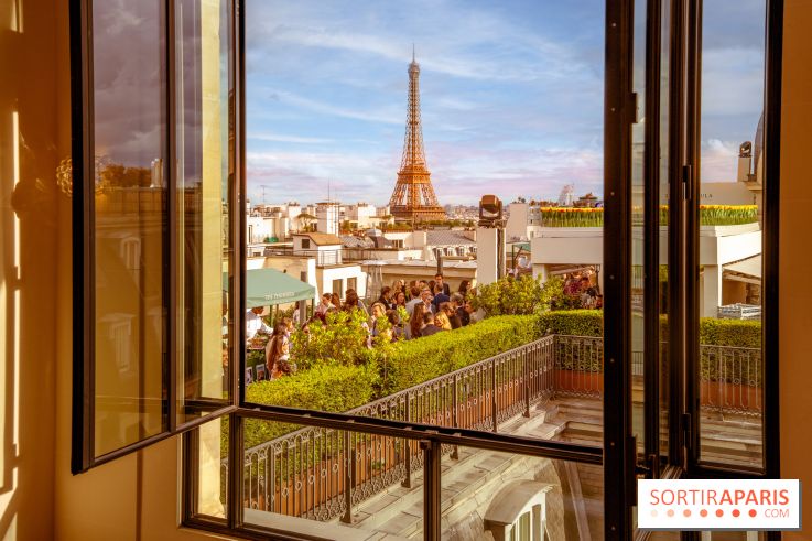 La terrasse en Rooftop du Peninsula Paris 2026, le bar perché à la vue exceptionnelle