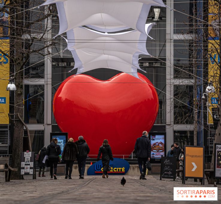 Un cœur XXL à Bercy Village pour la Saint-Valentin