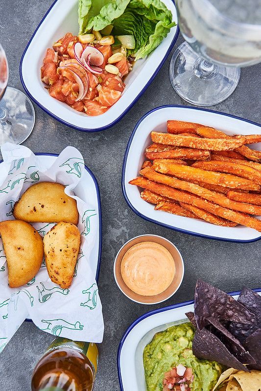 Le Flow à Paris : la péniche restaurant-bar-terrasse, club et rooftop au pont Alexandre III