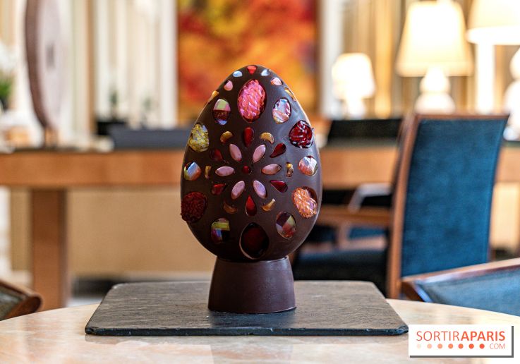 Œuf de Pâques lumineux du Park Hyatt Paris-Vendôme par Naraé Kim 2023