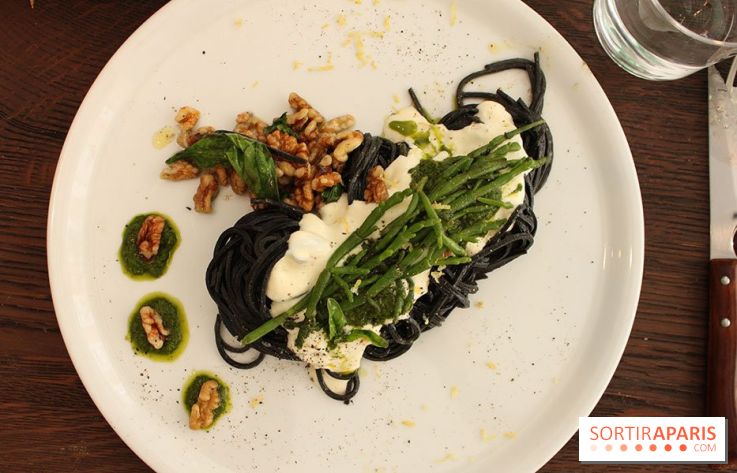 Cicciolina, l'Italie à Paris