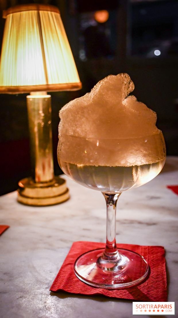 Prescription Cocktail Club : des créations pointues dans bar mystique et théâtral à Paris