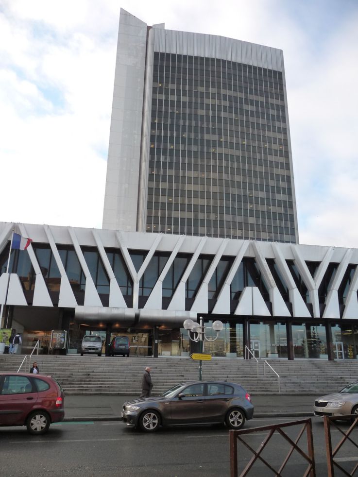 Cette mairie en région parisienne est la plus grande de France... et ce n'est pas celle de Paris !