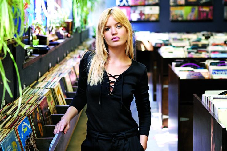 Volcom dévoile une collaboration avec Georgia May Jagger