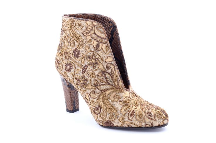 Mode automne-hiver 2017 à Paris : Zoom sur le look châtelain