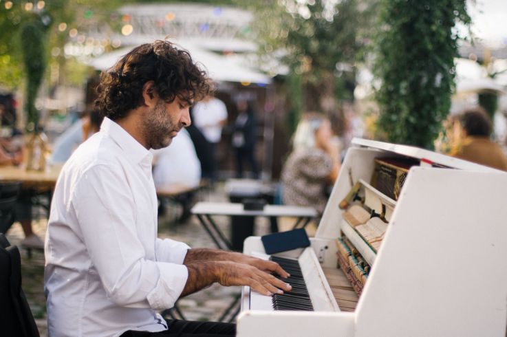Flonflon : une place de village gourmande et festive sur les bords de Seine