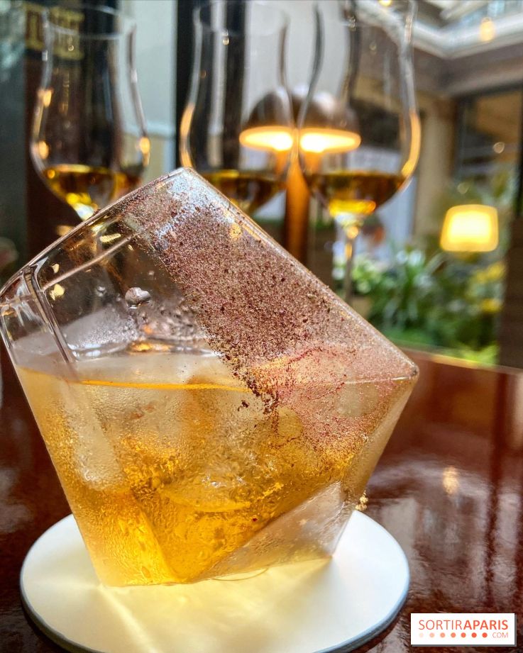 Insolite : Ce bar parisien revisite l'Histoire de Paris en cocktails