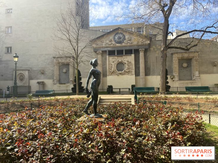 Où voir les vestiges du Palais des Tuileries à Paris ? 