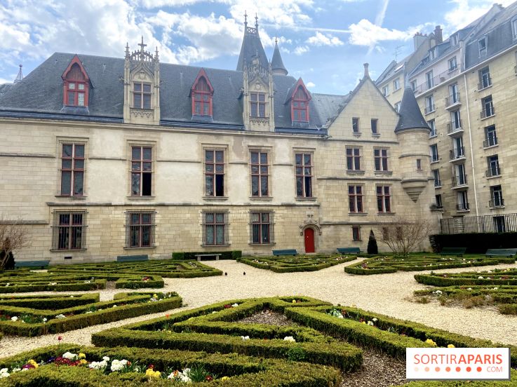 Le Jardin de l'Hôtel de Sens, un écrin de verdure à la française