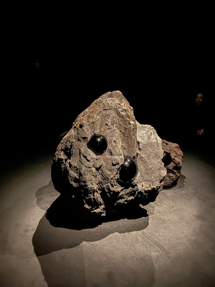 Stone Speakers : nos photos de l'expérience volcanique et sensorielle au Palais de Tokyo