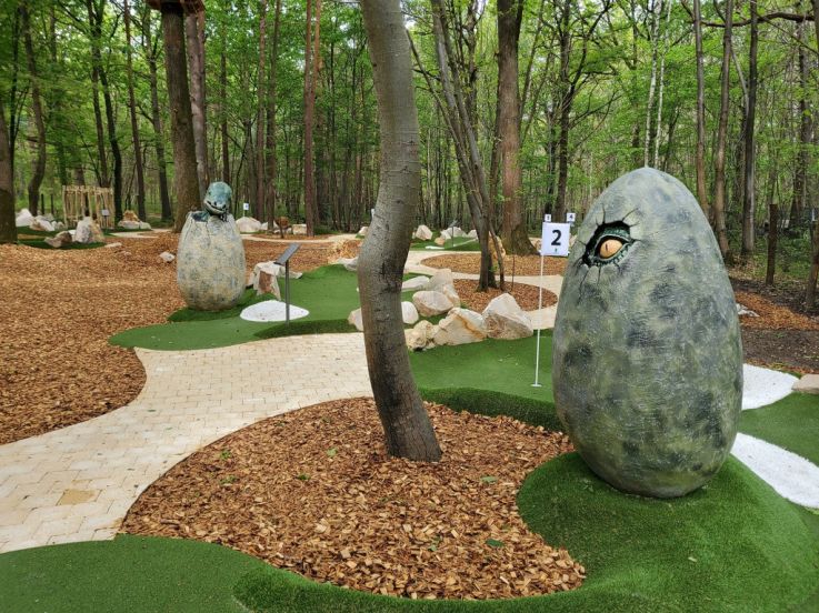 Mini-golf du parc Aventure Floréval : le parcours pour toute la famille