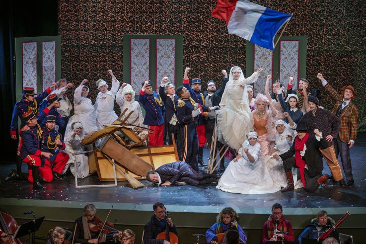 Offenbach à l'affiche avec Belle Lurette au théâtre du Gymnase Marie Bell - découvrez notre avis