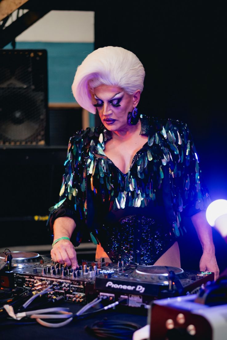 Paris Queer Festival 2026 : drag, musique et marché LGBTQIA+ au Kilowatt