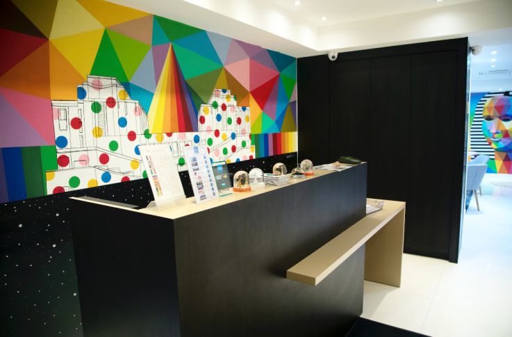 L'Hôtel Palais de Chaillot s'offre un nouvel espace signé Okuda San Miguel