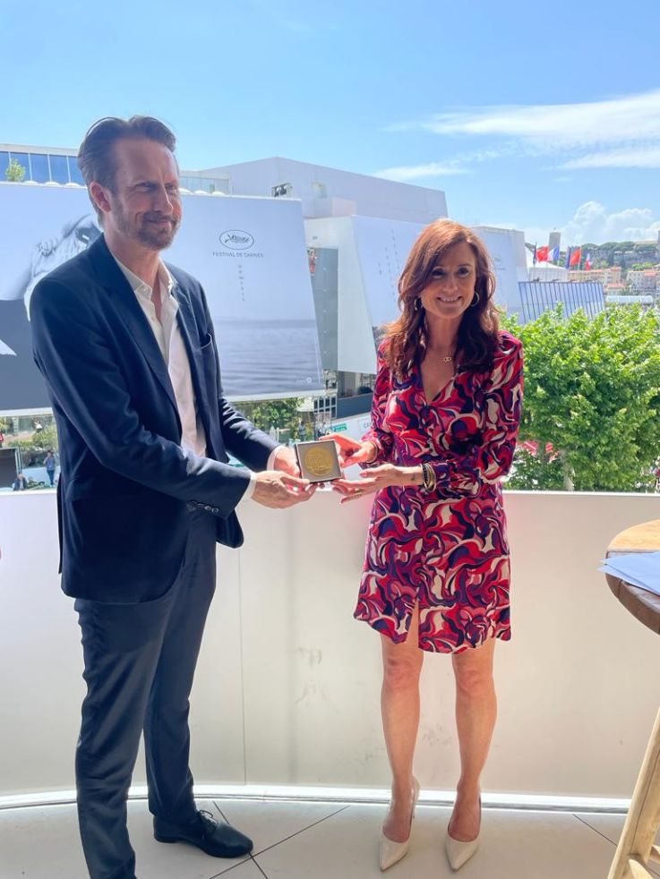 Festival de Cannes: Sam Bobino honoré par la Médaille de l'Assemblée nationale pour son dévouement au cinéma