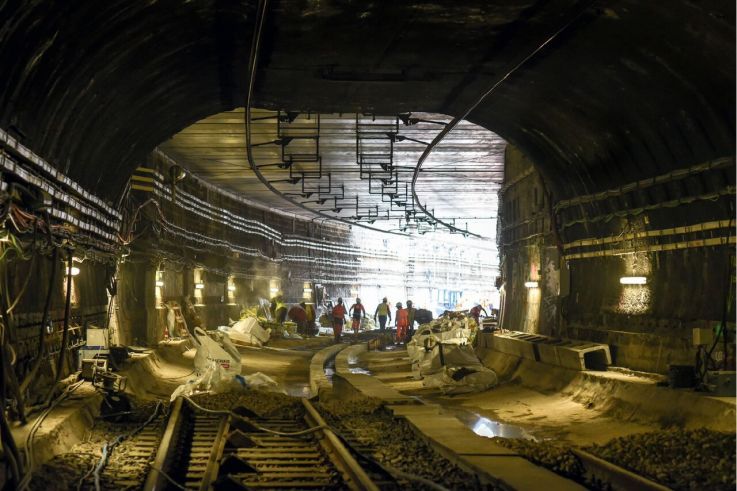 Expo photo gratuite dans la station de métro Invalides