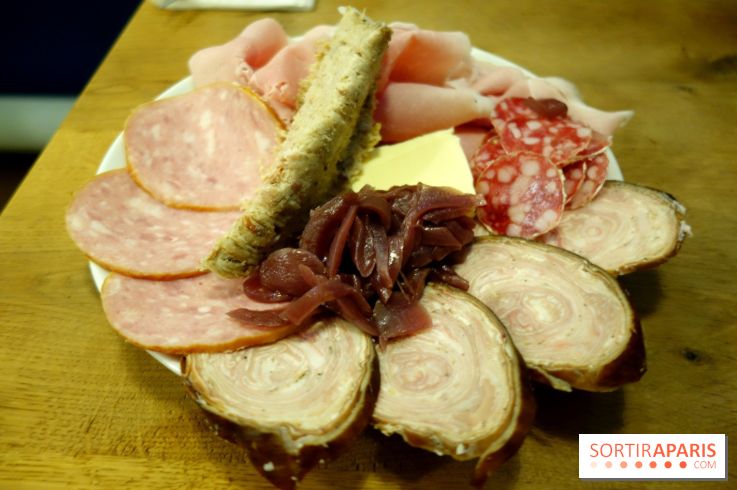 Bidoche : la boucherie qui cache un restaurant à Paris