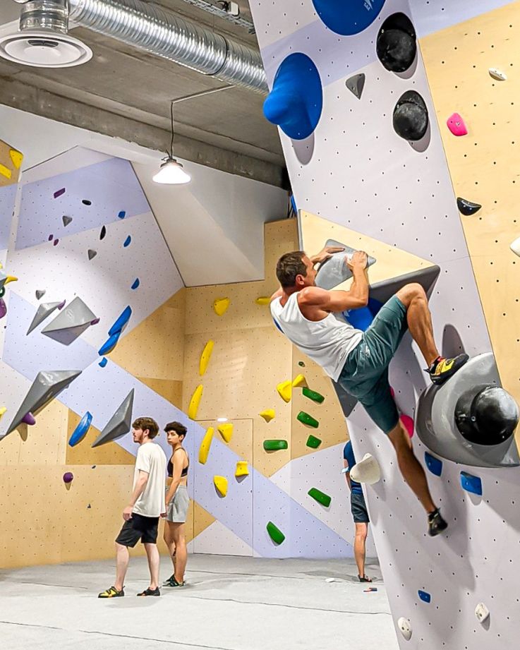 Le Triangle, nouvelle salle d'escalade de bloc à Bercy Village