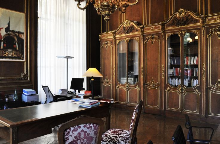 Comment visiter l'hôtel de Bourvallais, siège du Ministère de la Justice à Paris ?