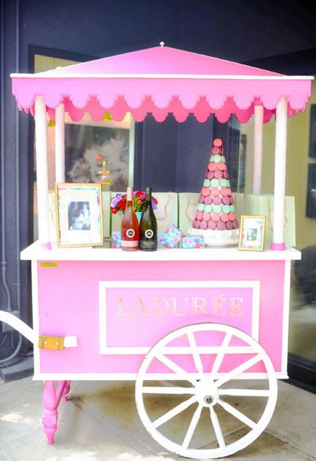 Ladurée présente Summer Pop, sa collection glacée estivale 