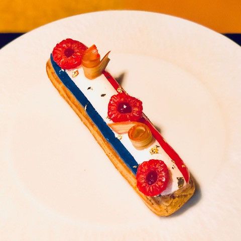 Le Fouquet's célèbre la victoire des Bleus avec l'Eclair des Champs-Elysées