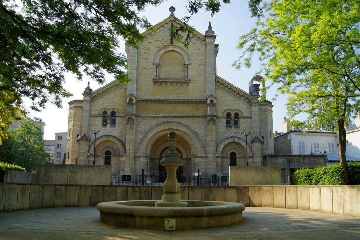 L'Eglise Notre-Dame-du-Travail et son incroyable structure métallique
