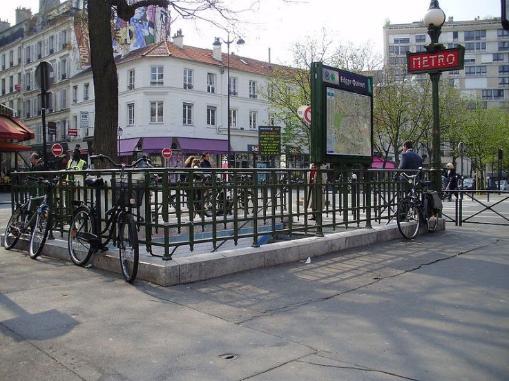 Guide des petites places cachées de Paris 