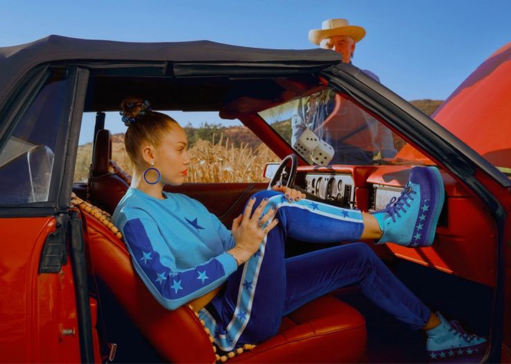 Miley Cyrus signe une nouvelle collaboration avec Converse