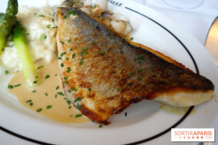 Le Vaudeville à Paris : cuisine traditionnelle et fruits de mer pour la brasserie centenaire
