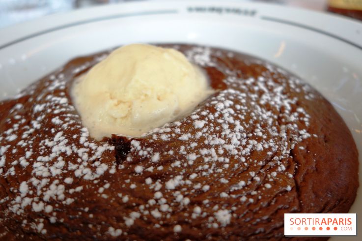 Le Vaudeville à Paris : cuisine traditionnelle et fruits de mer pour la brasserie centenaire