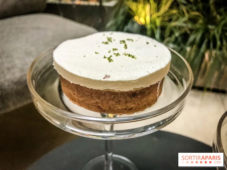 Tea-time Hotel Duo by Kevin Lacote