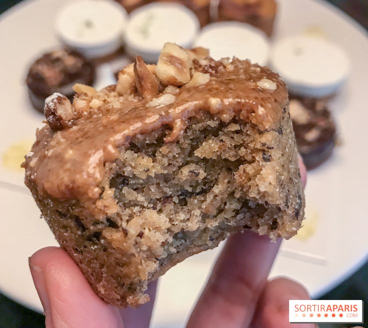 Tea-time Hotel Duo by Kevin Lacote