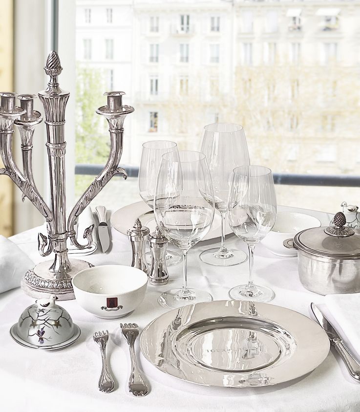 L'exposition gratuite des Arts de la Table de La Tour d'Argent dans la Maison de ventes Artcurial