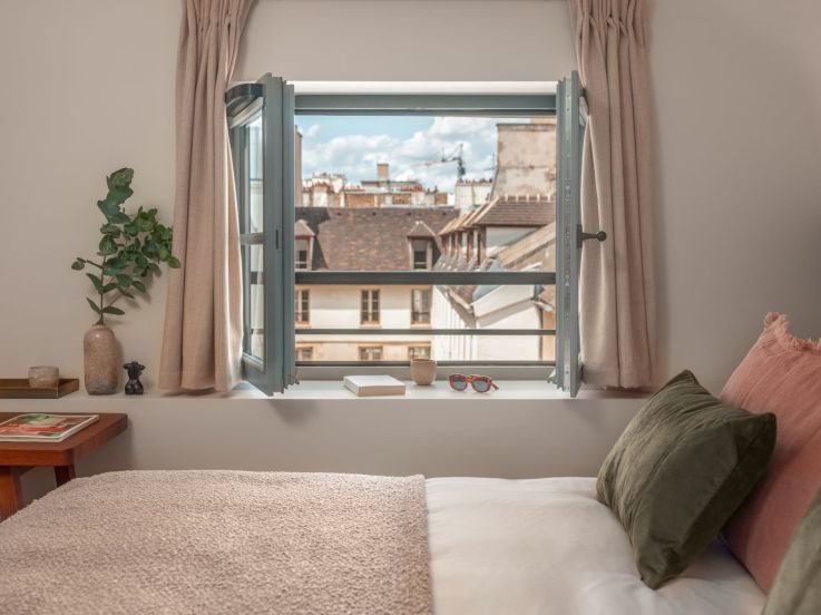 Boudoir des Muses : un hôtel au passé sulfureux dans un bâtiment historique à Paris