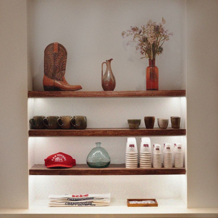 Kis Paris : le nouveau coffee shop - friperie branché du Marais