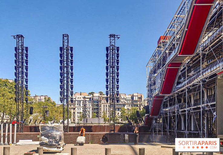 Paris : que se passe-t-il derrière les palissades qui barricadent la Place du Centre Pompidou ?