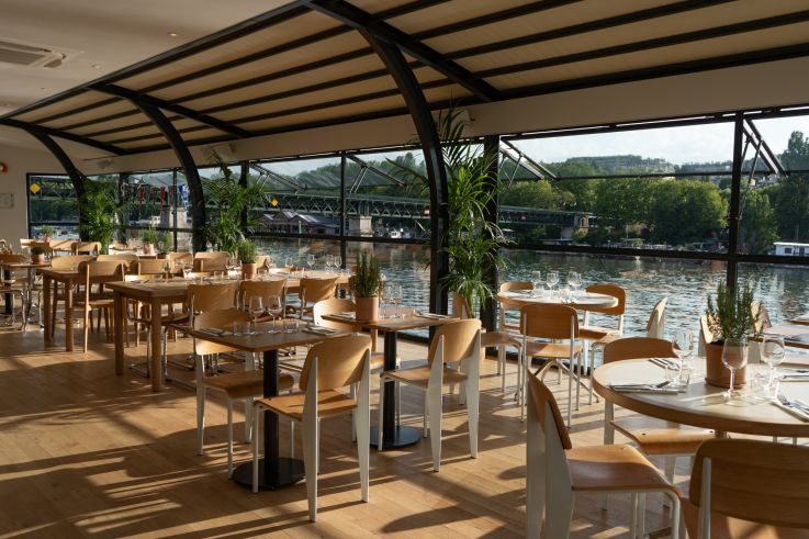 Marina les Maquereaux : terrasse sur l'eau avec piscine, resto, cocktails, huîtres & DJ sets à Paris