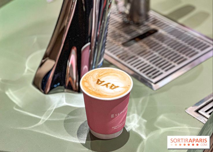 Pop up Café Lancôme x Aya Nakamura : flash make-up, gourmandises et surprises à gagner