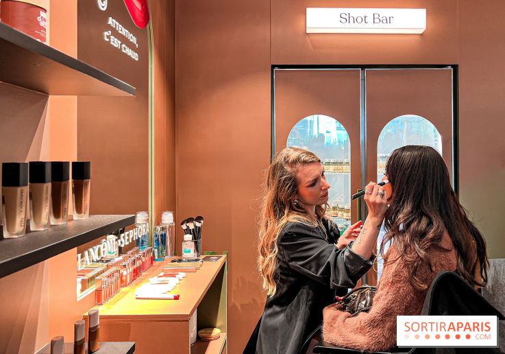 Pop up Café Lancôme x Aya Nakamura : flash make-up, gourmandises et surprises à gagner