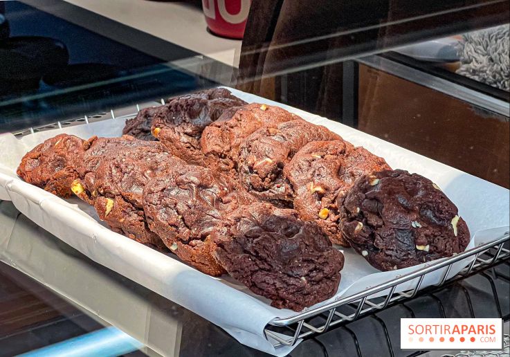 Pop up Café Lancôme x Aya Nakamura : flash make-up, gourmandises et surprises à gagner